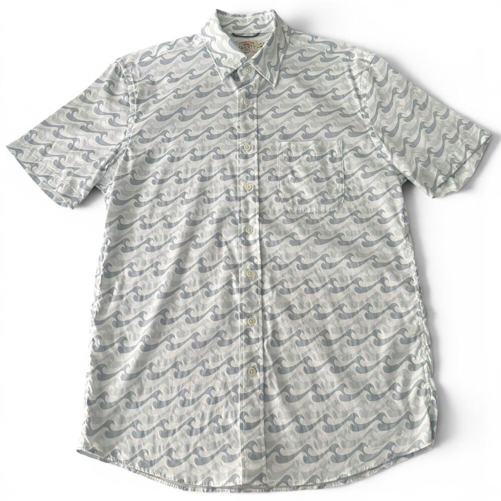 Faherty Wave Print Shirt Men M White Blue AOP Short Sleeve Button Casual Beach